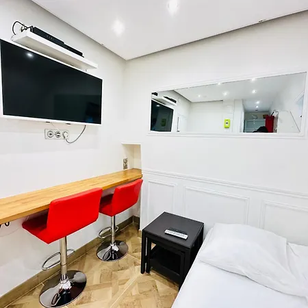 Pretty Central Flat In Paris Exterior foto
